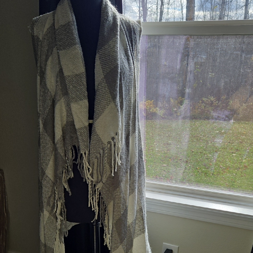 Maurices Gray and White Checkered Waterfall Cardigan